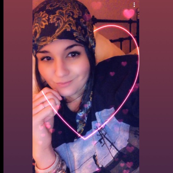 Meet your Posher, Andrea - Picture 1 of 1